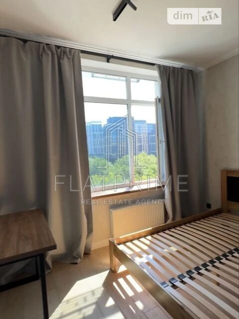 Sale of 1-room apartment 42 sq. m. on Akademika Zabolotnogo St. 14