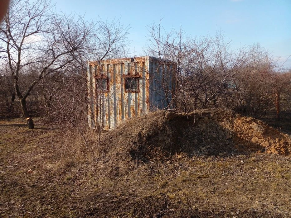 Дача (участок) возле аэропорта .