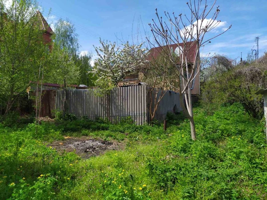 Продам участок под застройку  дома или таунхауса по ул. Л. Ч