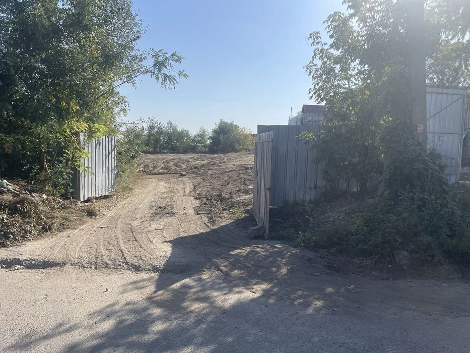 Продажа участка в центре под жилое строительство
