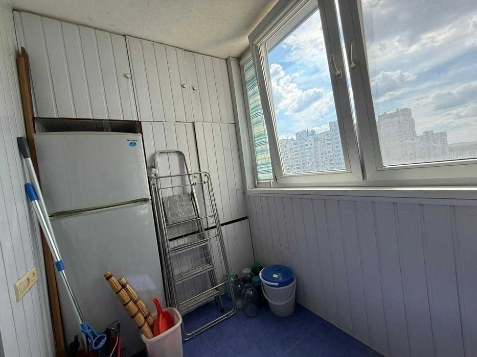 Two-room apartment from the owner Troyeshchyna, Radunska 7, shopping center