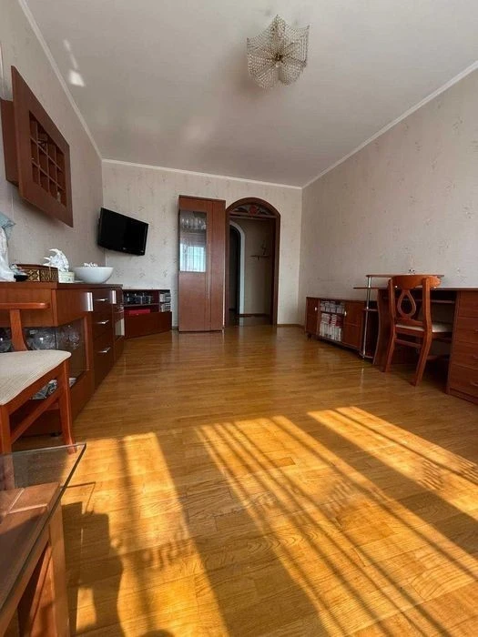 Two-room apartment from the owner Troyeshchyna, Radunska 7, shopping center