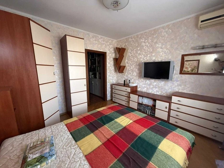 Two-room apartment from the owner Troyeshchyna, Radunska 7, shopping center