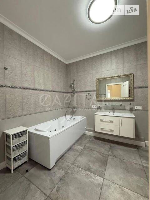 For sale 3-room apartment 155 sq. m on the descent of Klovsky 7A • ID 3468