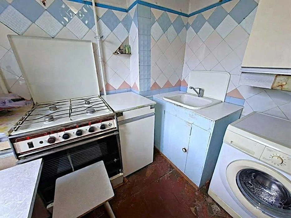 Филатова/Гайдара: продам квартиру в кирпичной 9-тиэтажке на