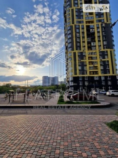 For sale 2-room apartment 72 sq. m. on Kadetskyi Gay 10 • ID 3