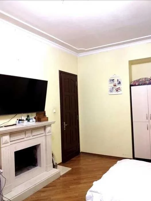 (4) 4 ком квартира в историческом центре города по ул. Базар
