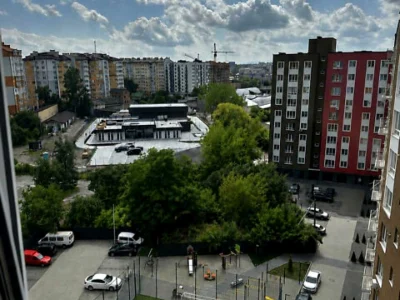 Квартира. Івано-Франківськ, Богдана Хмельницького вул., (Буд