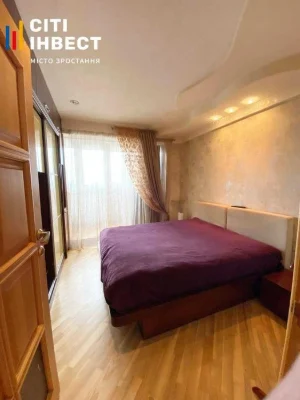 Продам квартиру на Новгородской.