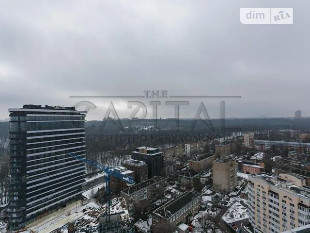 For sale 4-room apartment 152 sq. m. on Vasylkivska Street 1 • ID 34