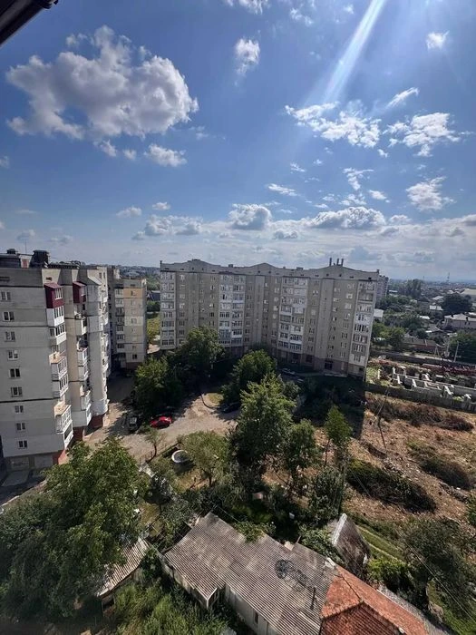 Продається 1 кімнатна квартира
