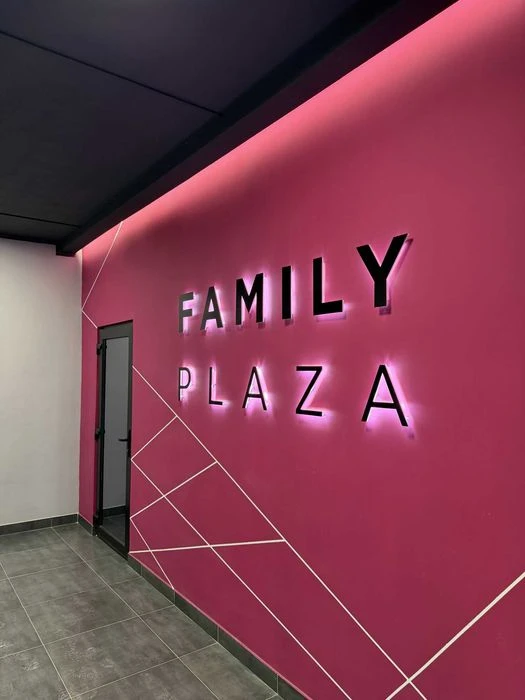 Здана двокімнатна квартира в Елітному ЖК Фемелі Плаза, Famil