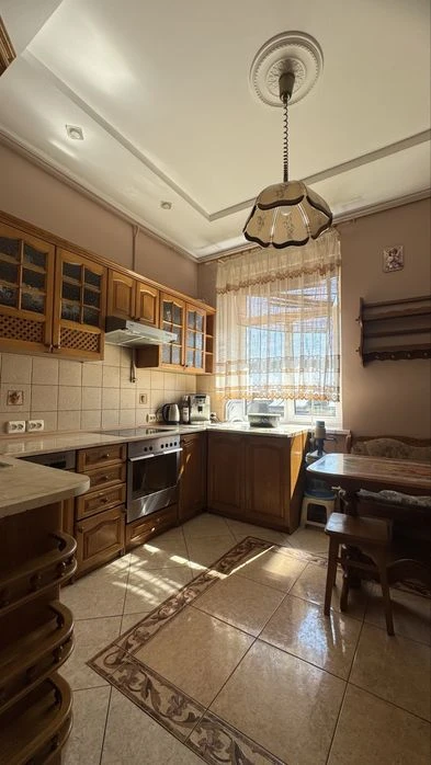 3-х кімн, Кобилянська, центр, 87 м.кв, 5/5, ремонт