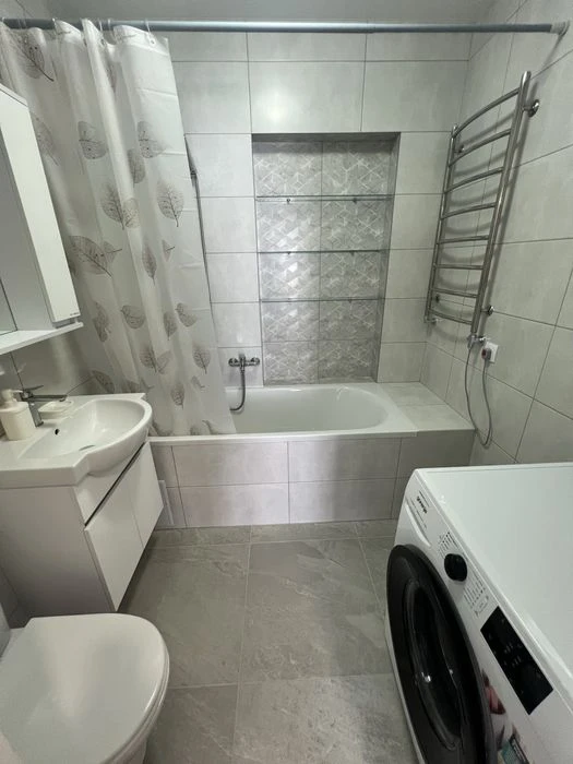For sale, 1-room apartment, euro-dvushka, 52.5m2, Roksolany St., district