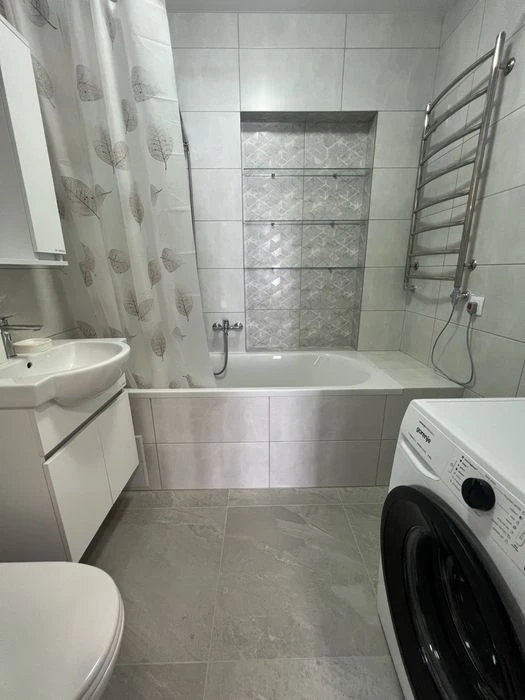 For sale, 1-room apartment, euro-dvushka, 52.5m2, Roksolany St., district