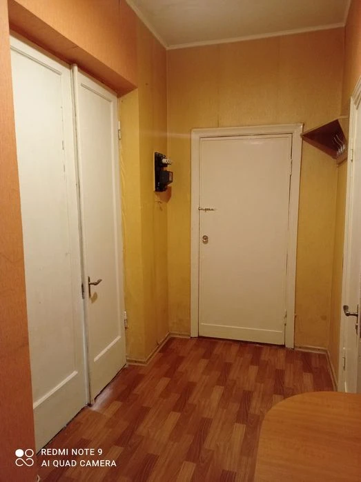 I'm selling my apartment in the city center, on Girshman Street.