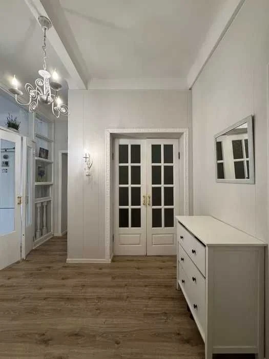 Ексклюзивна  4 кім квартира ,98 кв.м ,район Новомиколаївка