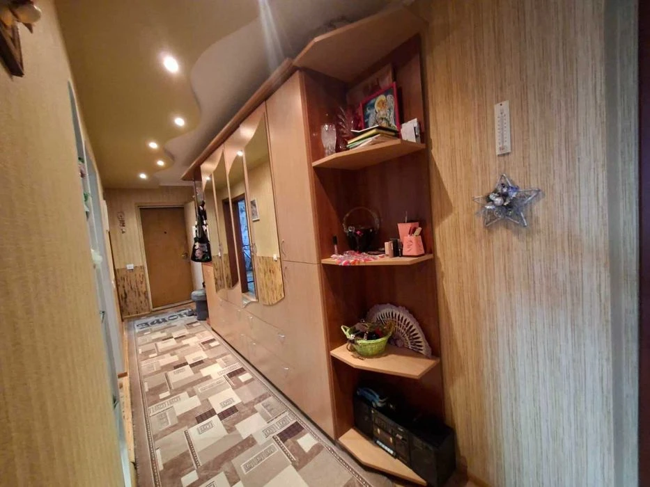 Продається 3  кім квартира з газовим опаленням
