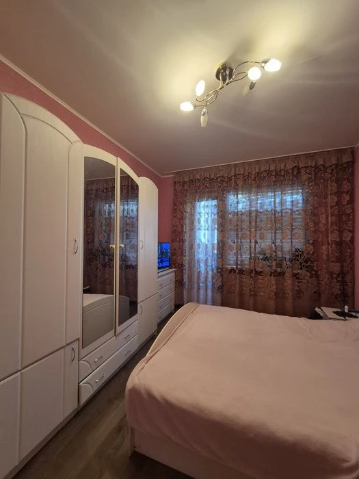 Продаж 3-кімнатної квартири біля Ниви.  Працюємо з програмам