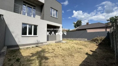 Продаж сучасного таунхаусу на Ковалівці