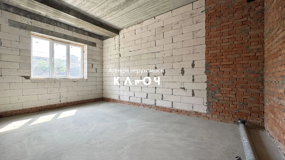 Продаж сучасного таунхаусу на Ковалівці