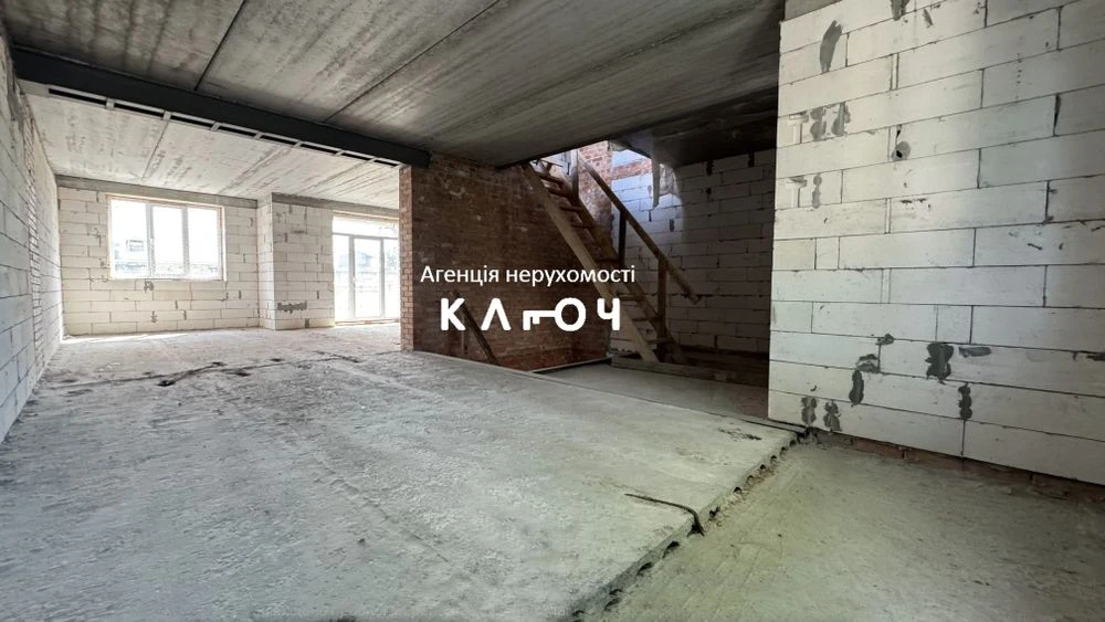 Продаж сучасного таунхаусу на Ковалівці