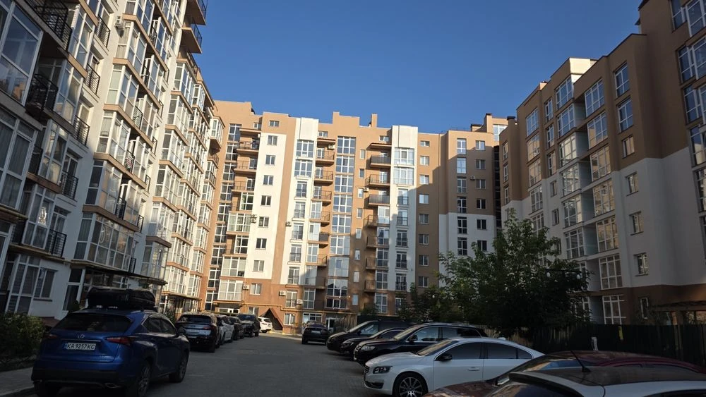 Продається новобудова поруч Макдональдс