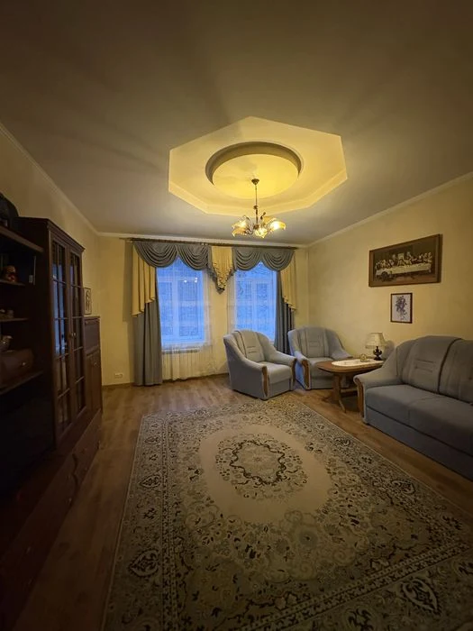 Продаж 3-кімнатної квартири в центрі