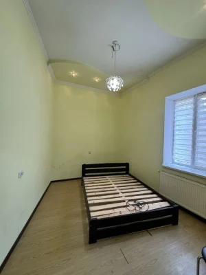 Продається 2-кімнатна квартира по вулиці Головній у «Будинку