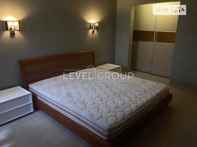 Sale of 2-room apartment 79 sq. m on Mykoly Bazhana Ave. 7Zh • ID