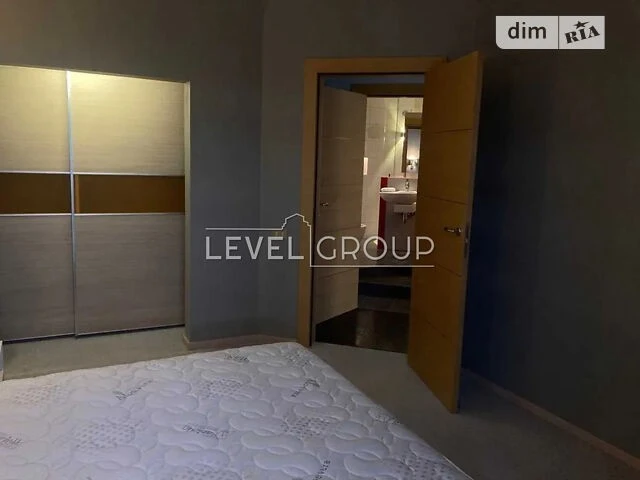 Sale of 2-room apartment 79 sq. m on Mykoly Bazhana Ave. 7Zh • ID