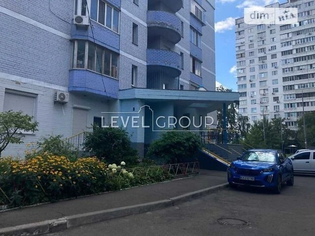 Sale of 2-room apartment 79 sq. m on Mykoly Bazhana Ave. 7Zh • ID