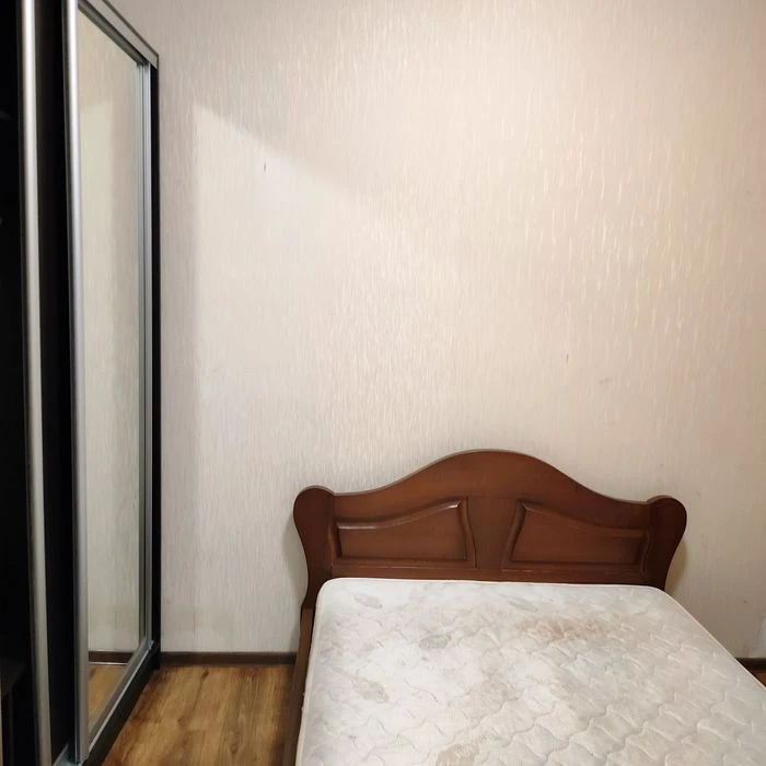 Продаж 3кн в центрі на Українська- Доброго.