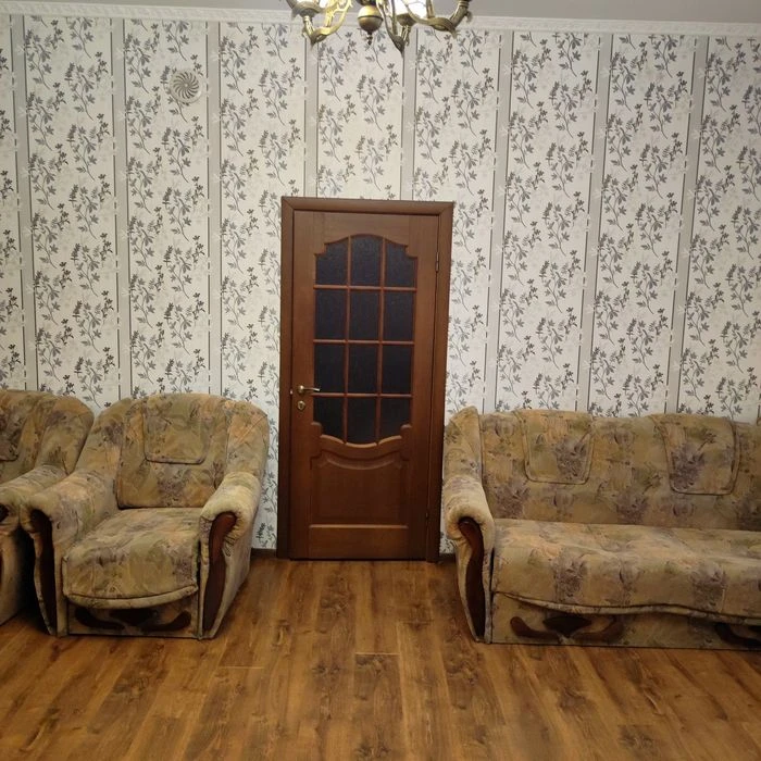 Продаж 3кн в центрі на Українська- Доброго.