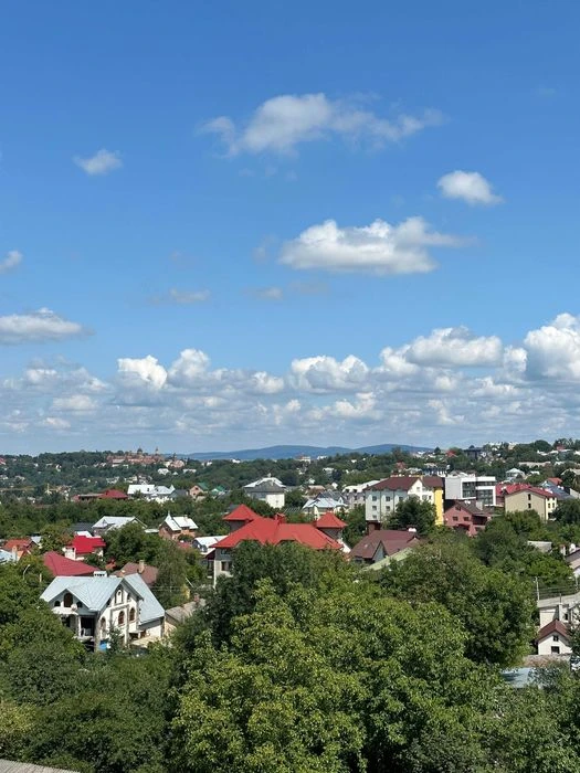 Двокімнатна квартира на 5 поверсі у ЖК на вул. Сторожинецька