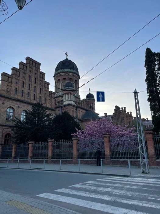 Продаж 2-к квартири в центрі біля Університету