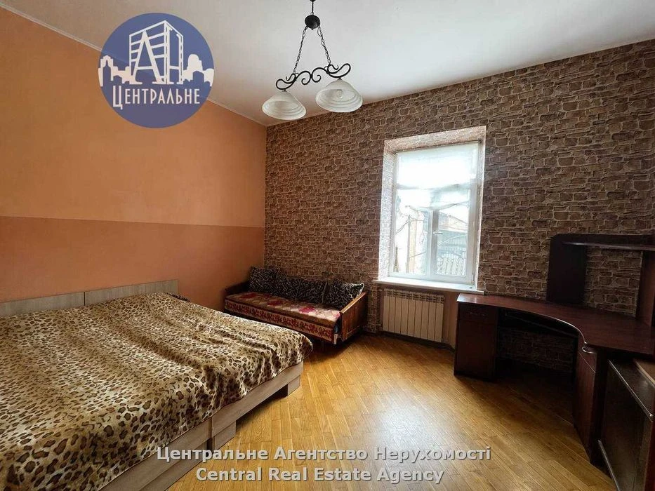 Продаж 3-кімнатної квартири в районі університету ім. Ю. Фед