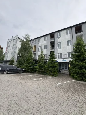Продаж 3 кімнатної квартири Хотинська