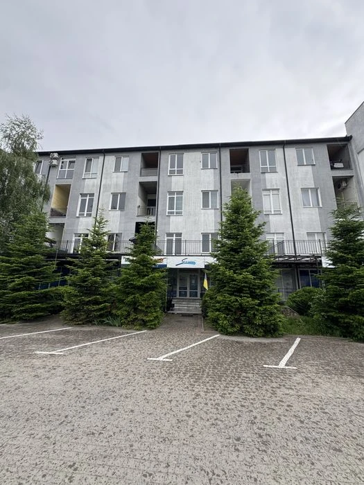 Продаж 3 кімнатної квартири Хотинська