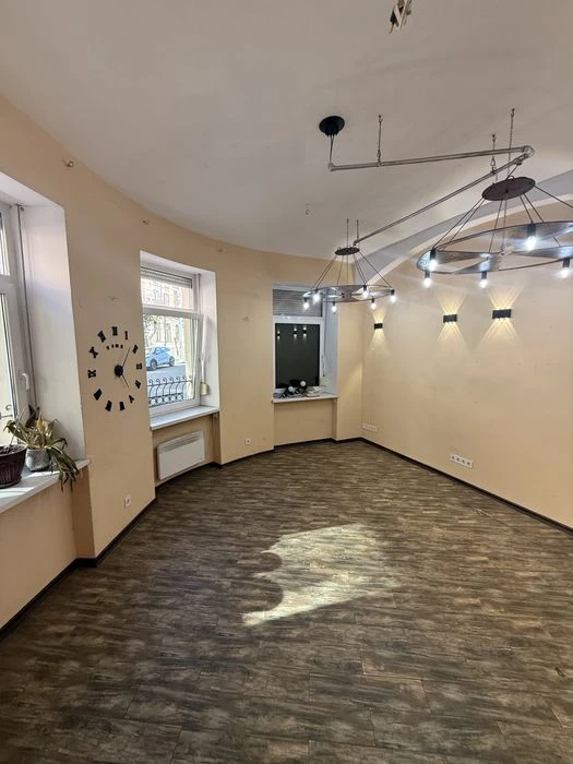Продаж 2-х кімнатної квартири, по вул. Григорія Сковороди 2.