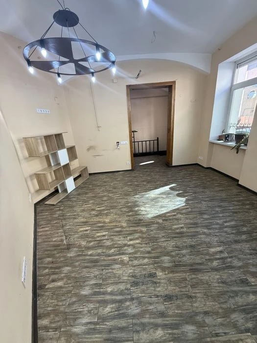 Продаж 2-х кімнатної квартири, по вул. Григорія Сковороди 2.