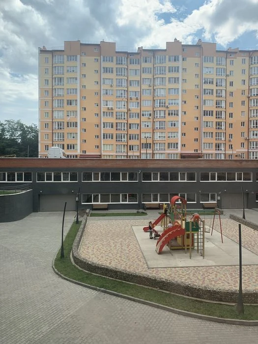 Квартира на рівненській власник