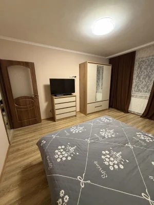 Квартира на рівненській власник