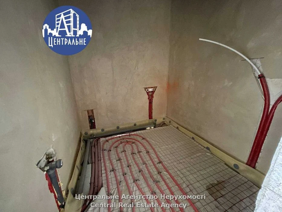 В продажу 2 км новобудова у зданому будинку (більше 3 років