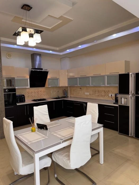 Продаж! Ексклюзивна 4-км НОВОБУДОВА в ЦЕНТРІ