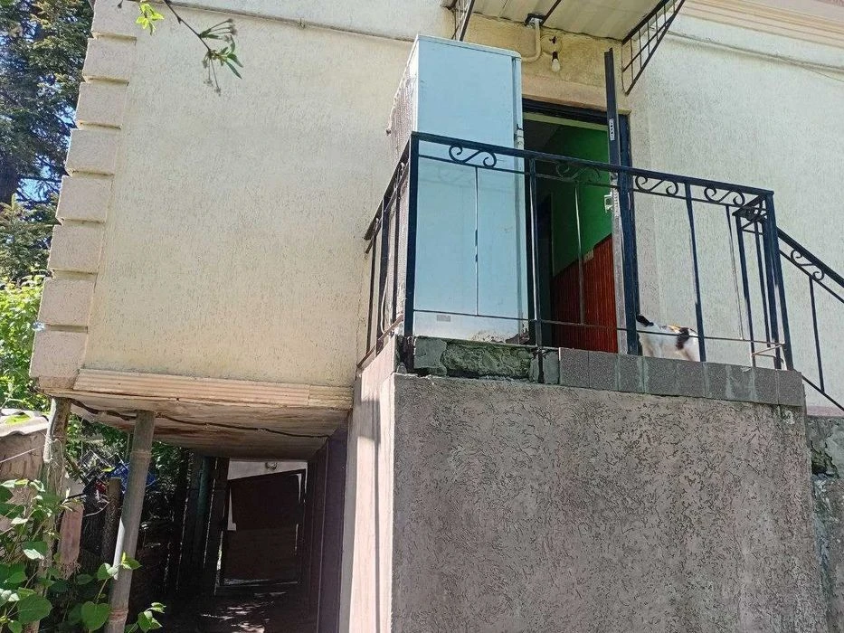 Продам 2-кімнатну квартиру в австрійському особняку