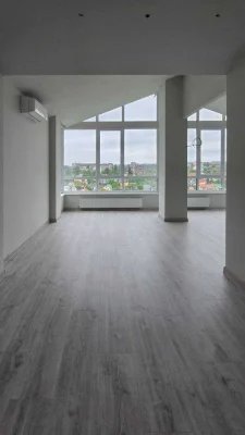 Продається Пентхаус 186 м² з ремонтом і терасою Чернівці, ЖК
