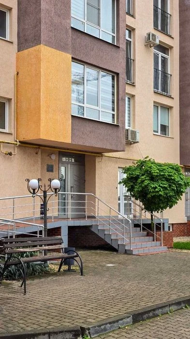 Продається Пентхаус 186 м² з ремонтом і терасою Чернівці, ЖК