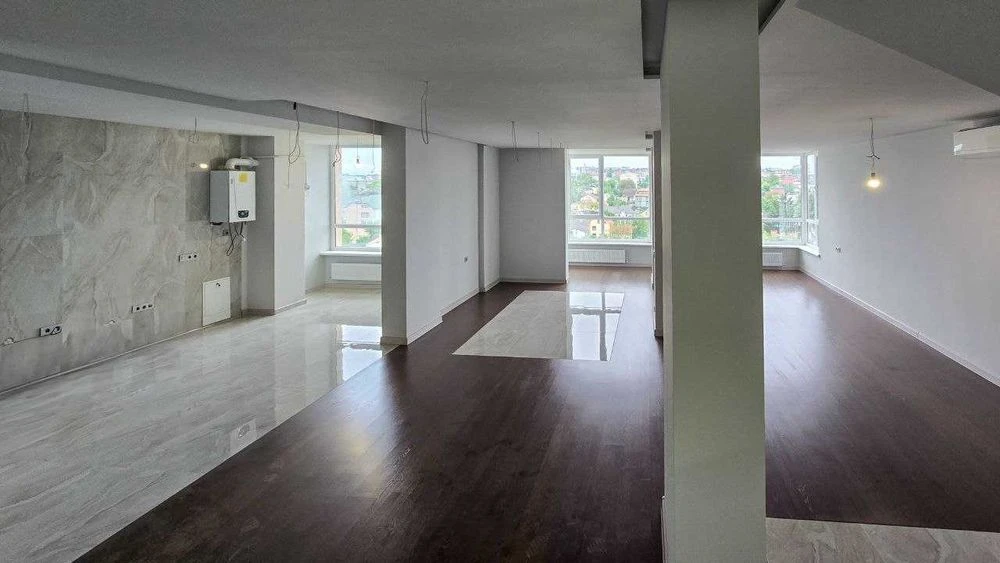 Продається Пентхаус 186 м² з ремонтом і терасою Чернівці, ЖК