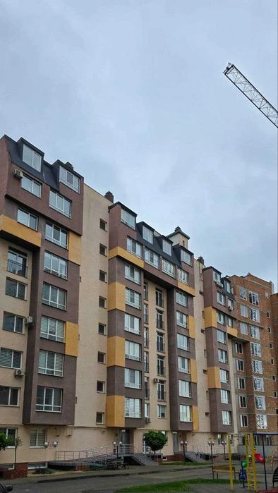 Продається Пентхаус 186 м² з ремонтом і терасою Чернівці, ЖК
